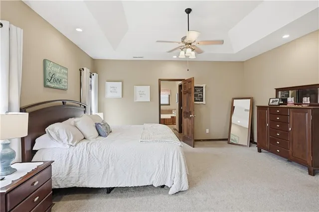 $400,000 | 9648 Cd 191, Carthage, MO 64836