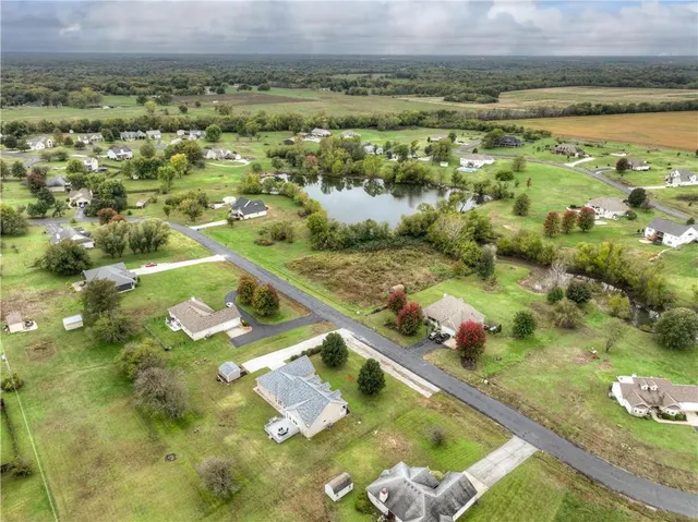 $400,000 | 9648 Cd 191, Carthage, MO 64836