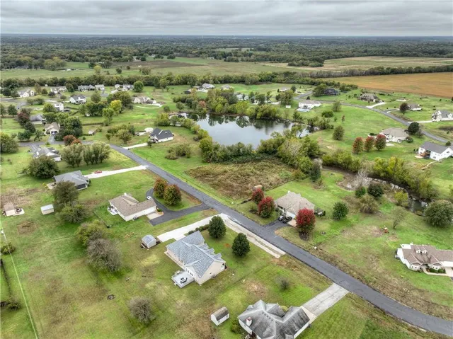 $400,000 | 9648 Cd 191, Carthage, MO 64836