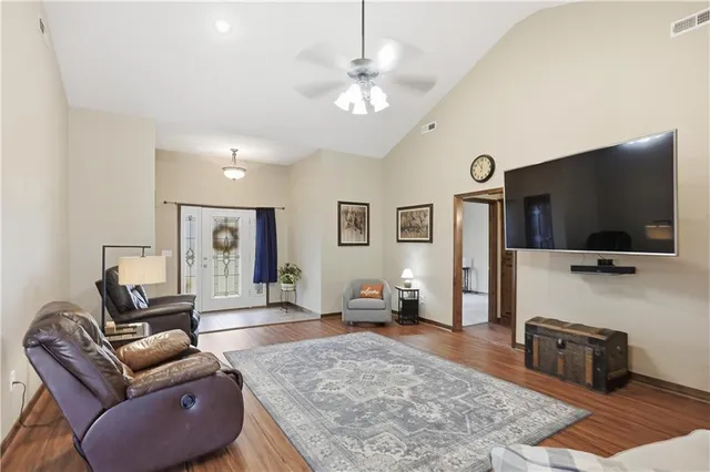 $400,000 | 9648 Cd 191, Carthage, MO 64836