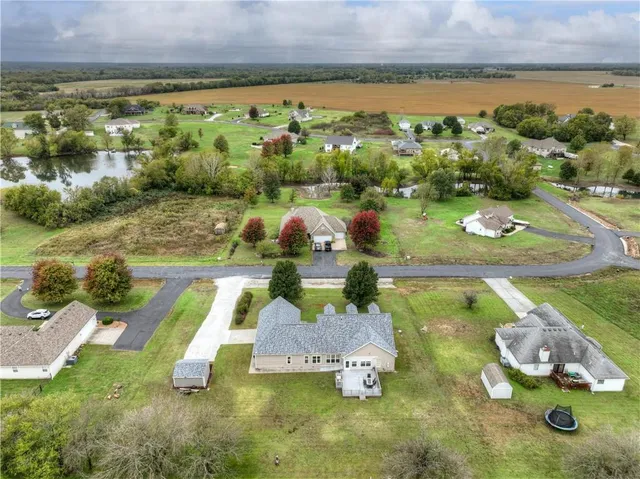 $400,000 | 9648 Cd 191, Carthage, MO 64836