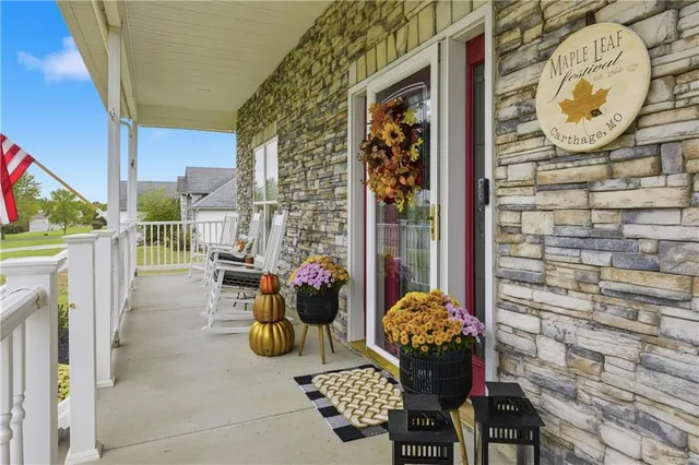 $400,000 | 9648 Cd 191, Carthage, MO 64836