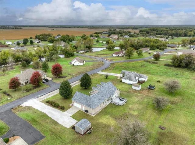 $400,000 | 9648 Cd 191, Carthage, MO 64836