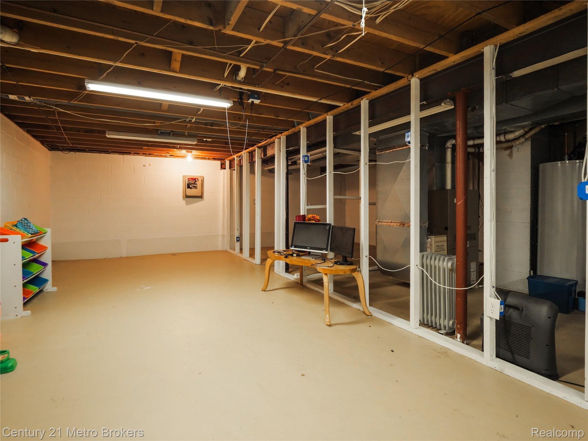 9551 Bray Road Millington, MI 48746 - Photo 25 of 40 25.jpg