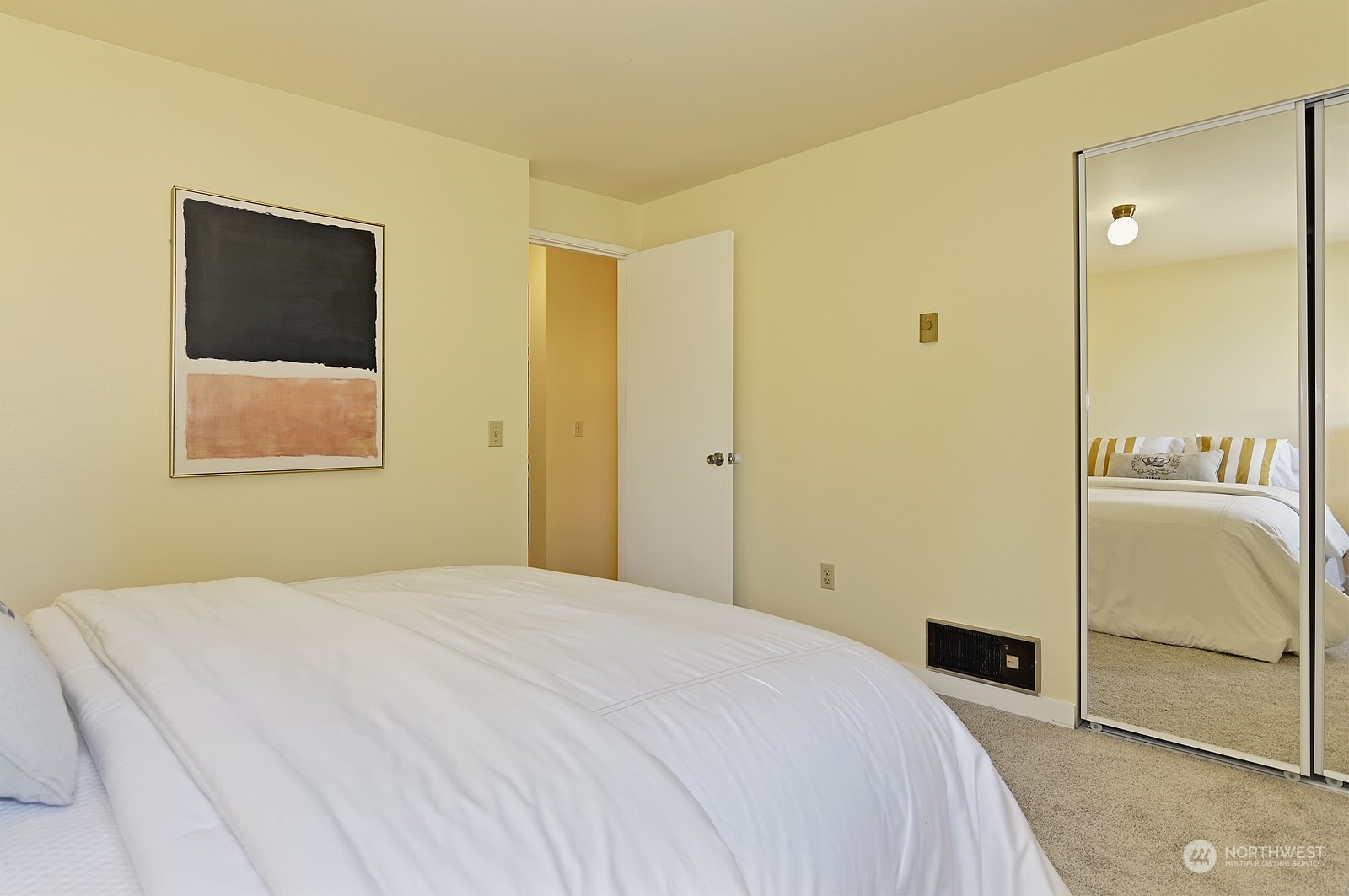 22906 Edmonds Way, Unit 11 Edmonds, WA 98020 - Photo 13 of 16 Gallery Image 13