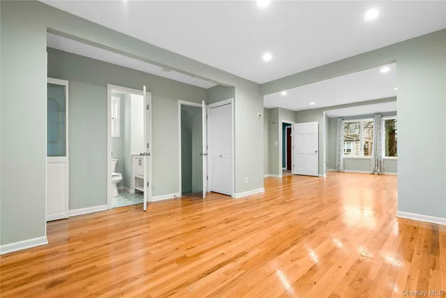 $1,079,000 | 89-21 Aubrey Avenue | Glendale