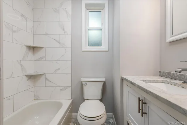 $1,079,000 | 89-21 Aubrey Avenue | Glendale