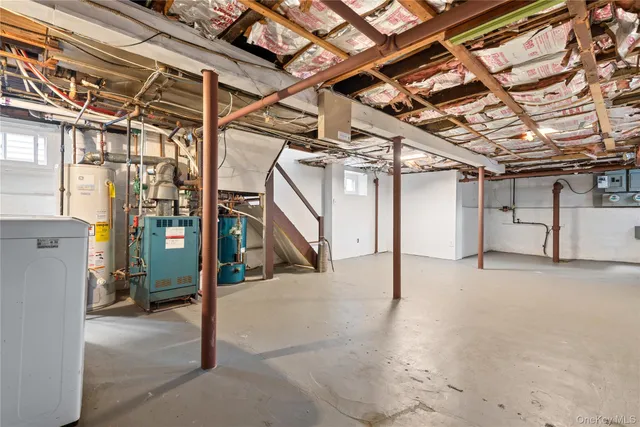 $1,079,000 | 89-21 Aubrey Avenue | Glendale