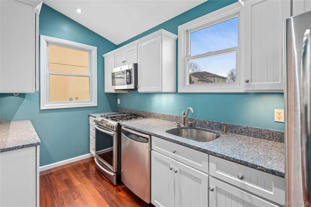 $1,079,000 | 89-21 Aubrey Avenue | Glendale