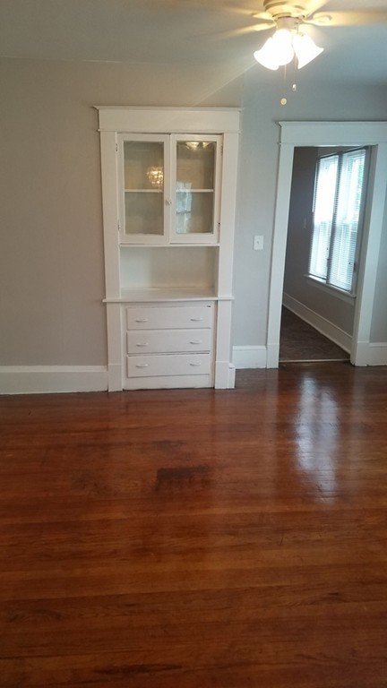 87-89 Edgewood Street Springfield, MA 01109 - Photo 3 of 7 Gallery Image 3