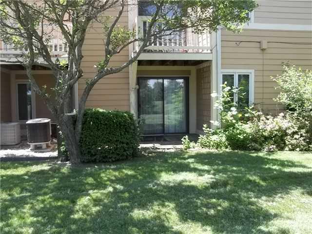 647 Cobblestone Road, Unit 3 Avon, IN 46123 - Photo 2 of 10 Gallery Image 2