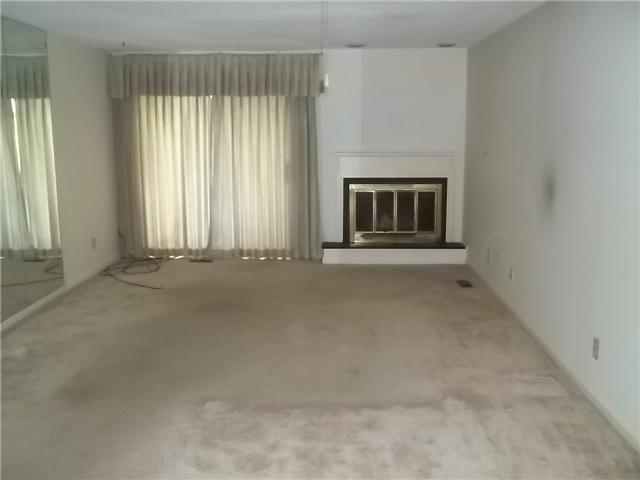 647 Cobblestone Road, Unit 3 Avon, IN 46123 - Photo 4 of 10 Gallery Image 4