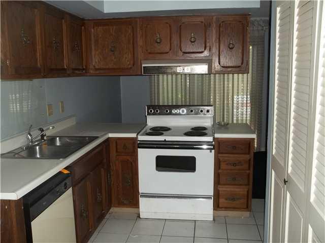 647 Cobblestone Road, Unit 3 Avon, IN 46123 - Photo 5 of 10 Gallery Image 5
