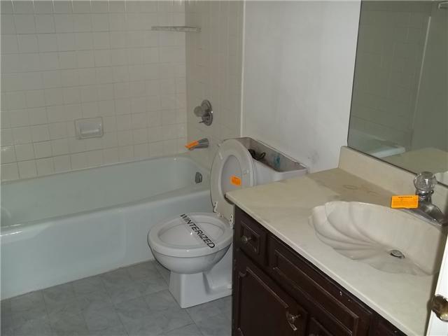647 Cobblestone Road, Unit 3 Avon, IN 46123 - Photo 8 of 10 Gallery Image 8