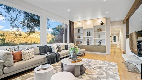 $1,795,000 | 5595 Estates Drive, Oakland, CA 94618