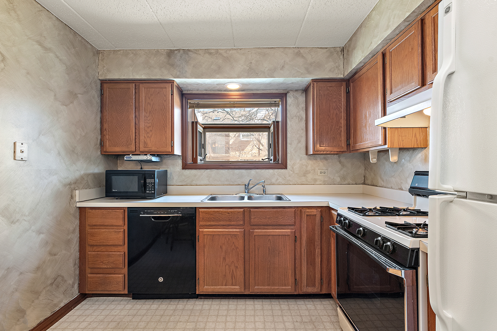 3024 Matthew Lane, Unit C2 Homewood, IL 60430 - Photo 8 of 19