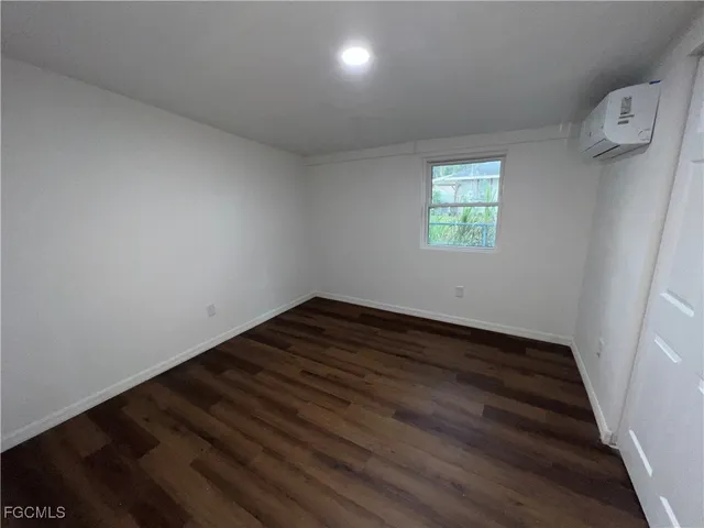 $1,700 | 1270 Allen Street, Unit 2, Fort Myers, FL 33916