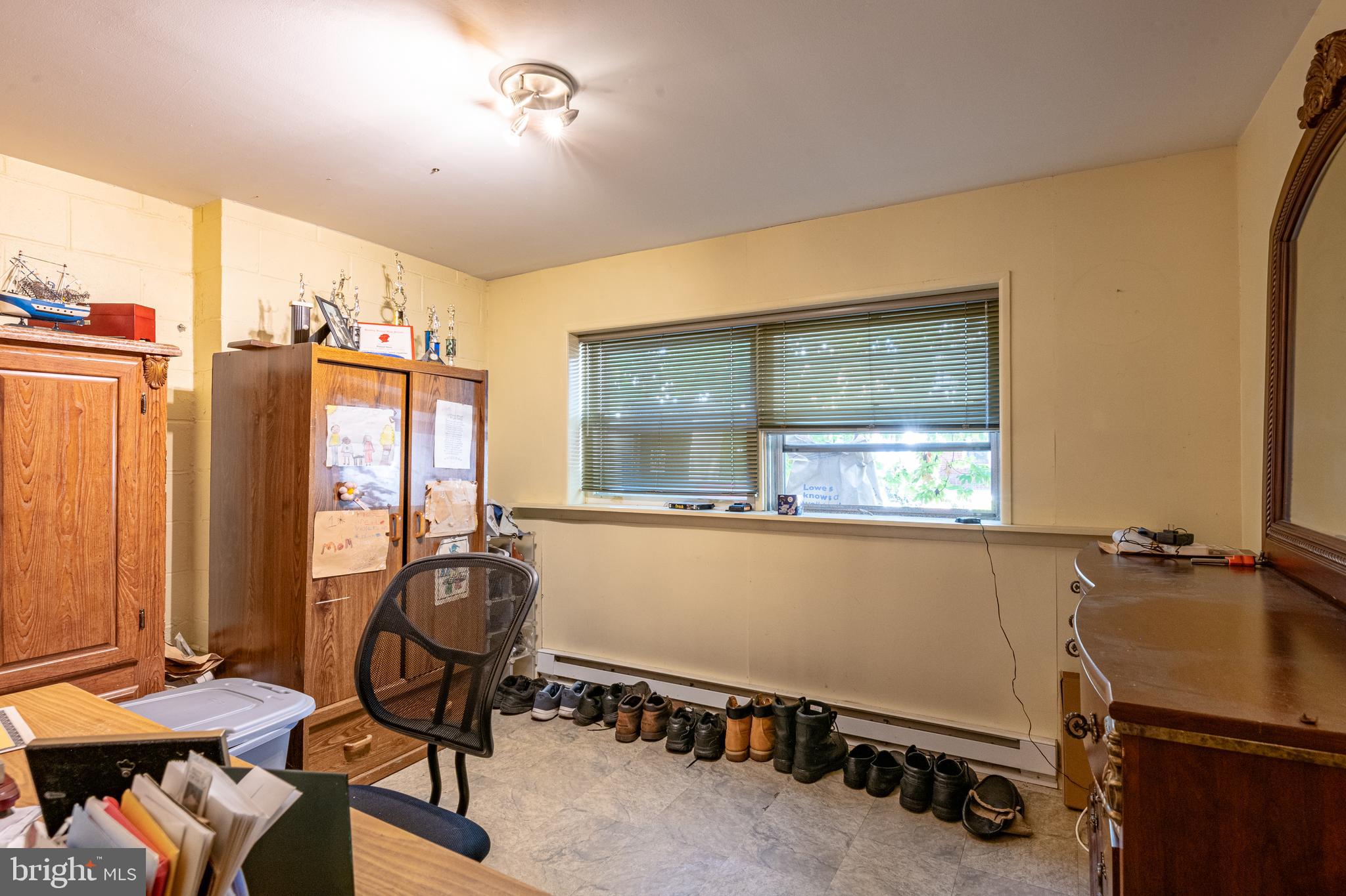 2550 Grant Street Reading, PA 19606 - Photo 14 of 18 a room with gym equipment and a large window