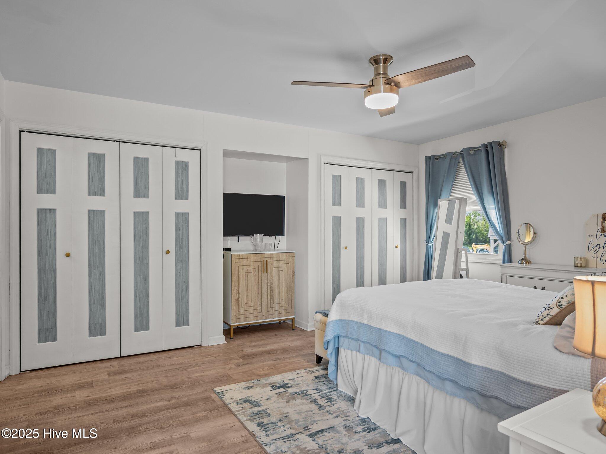267 Live Oak Road Newport, NC 28570 - Photo 22 of 63 Separate Closets