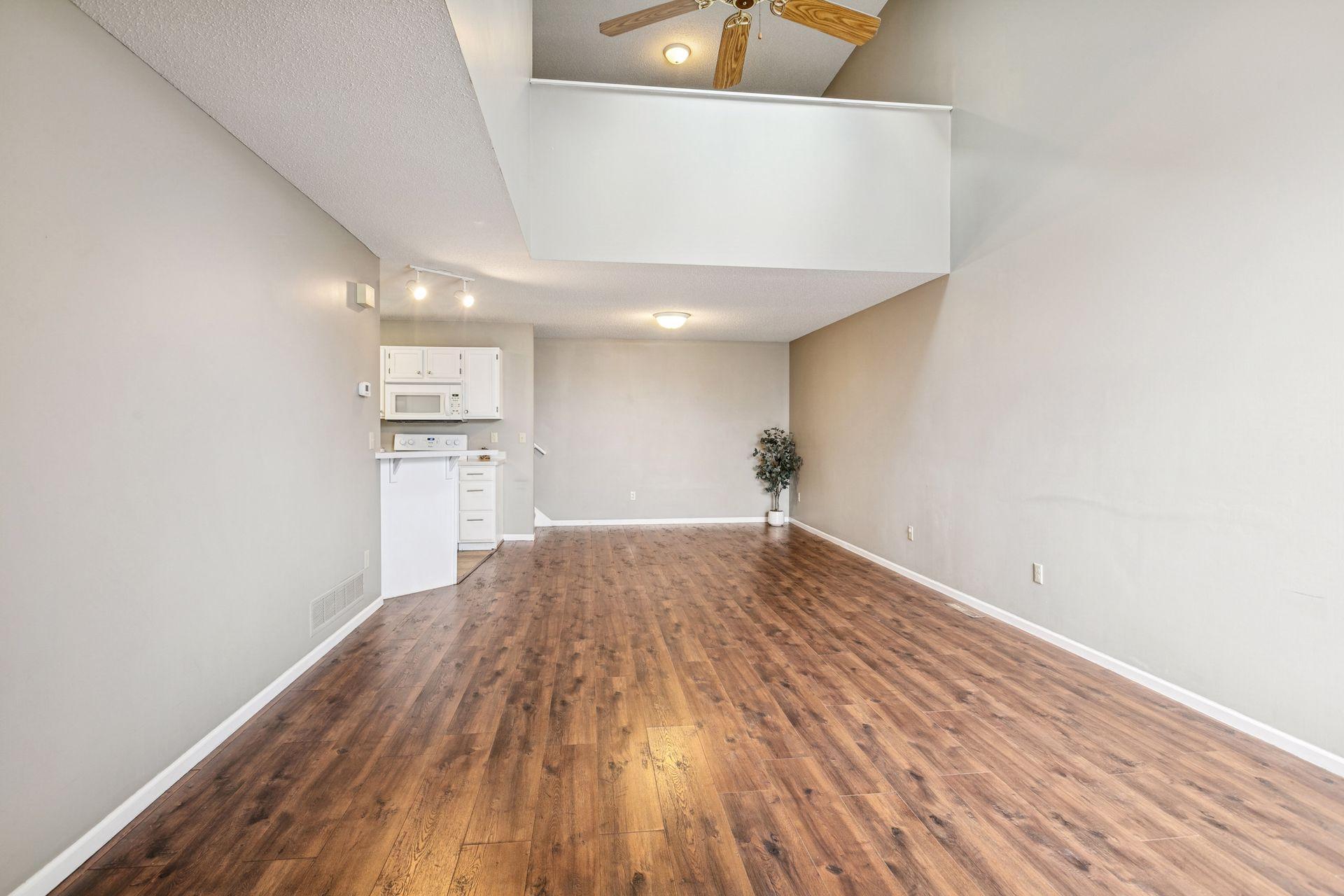 3808 Foss Road, Unit 2 St. Anthony, MN 55421 - Photo 3 of 28