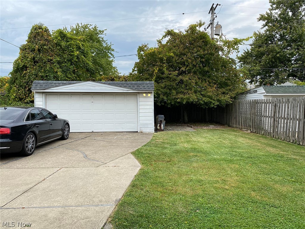 12821 Rockside Road Garfield Heights, OH 44125 - Photo 3 of 6