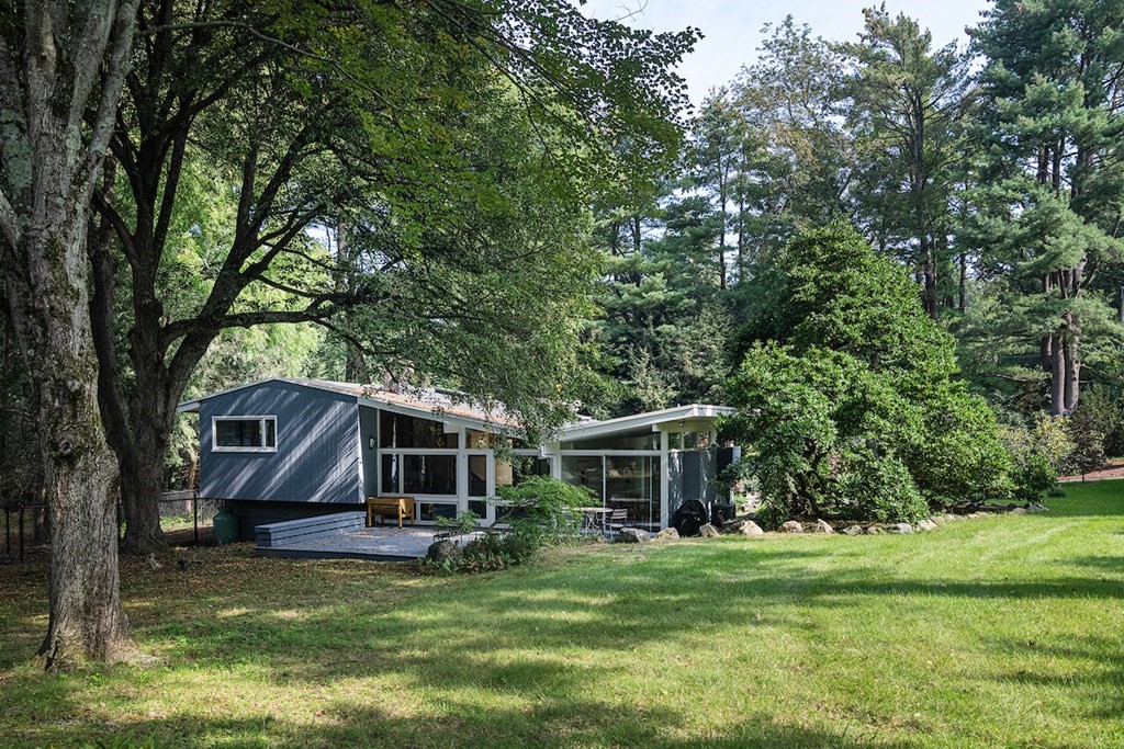 15 Field Road Lexington, MA 02421 - Photo 2 of 30 Gallery Image 2