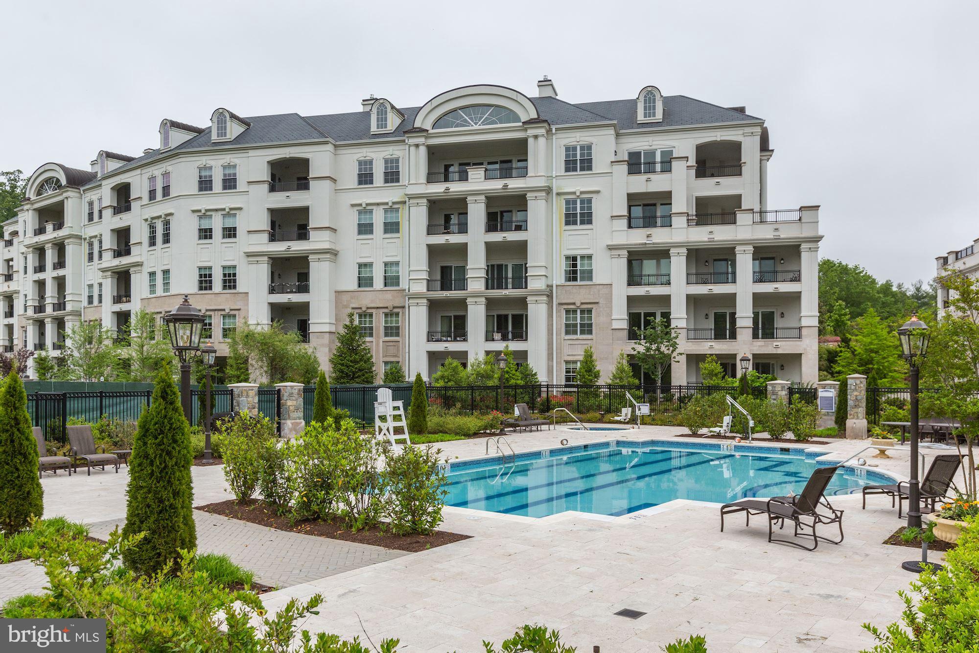 8111 River Road, Unit 123 Bethesda, MD 20817 - Photo 35 of 37 Outdoor Pool