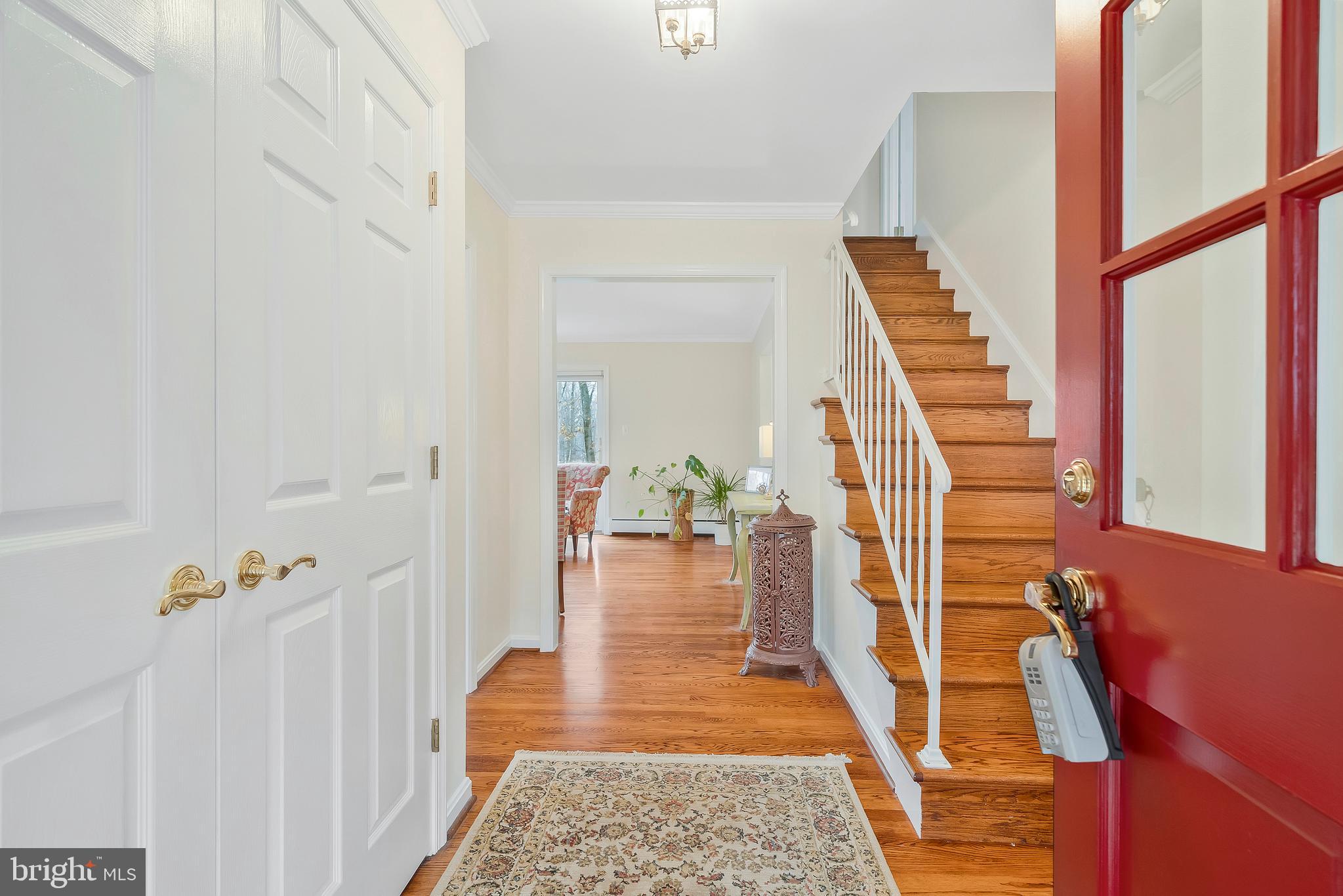 1643 Besley Road Vienna, VA 22182 - Photo 3 of 49 Gallery Image 3