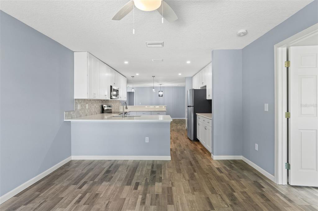 499 Stremma Road Largo, FL 33770 - Photo 5 of 35 Gallery Image 5