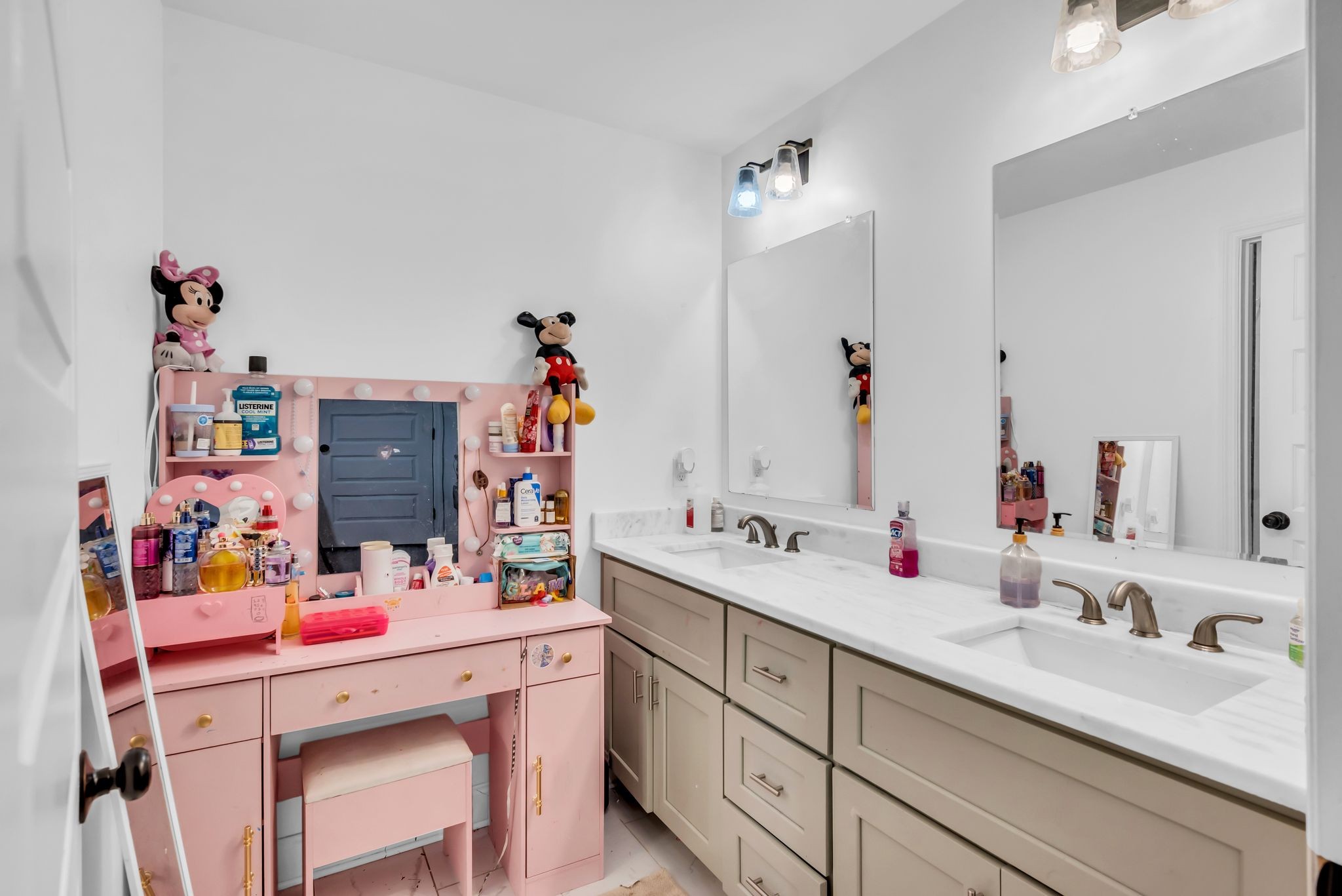 412 Larkin Springs Road Madison, TN 37115 - Photo 19 of 29 a bathroom with a sink vanity and mirror