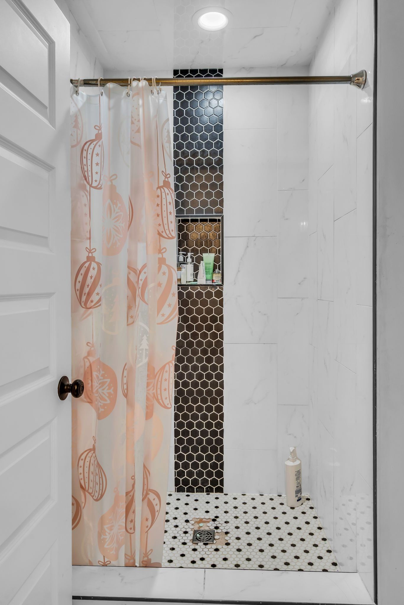 412 Larkin Springs Road Madison, TN 37115 - Photo 20 of 29 a bathroom with a shower