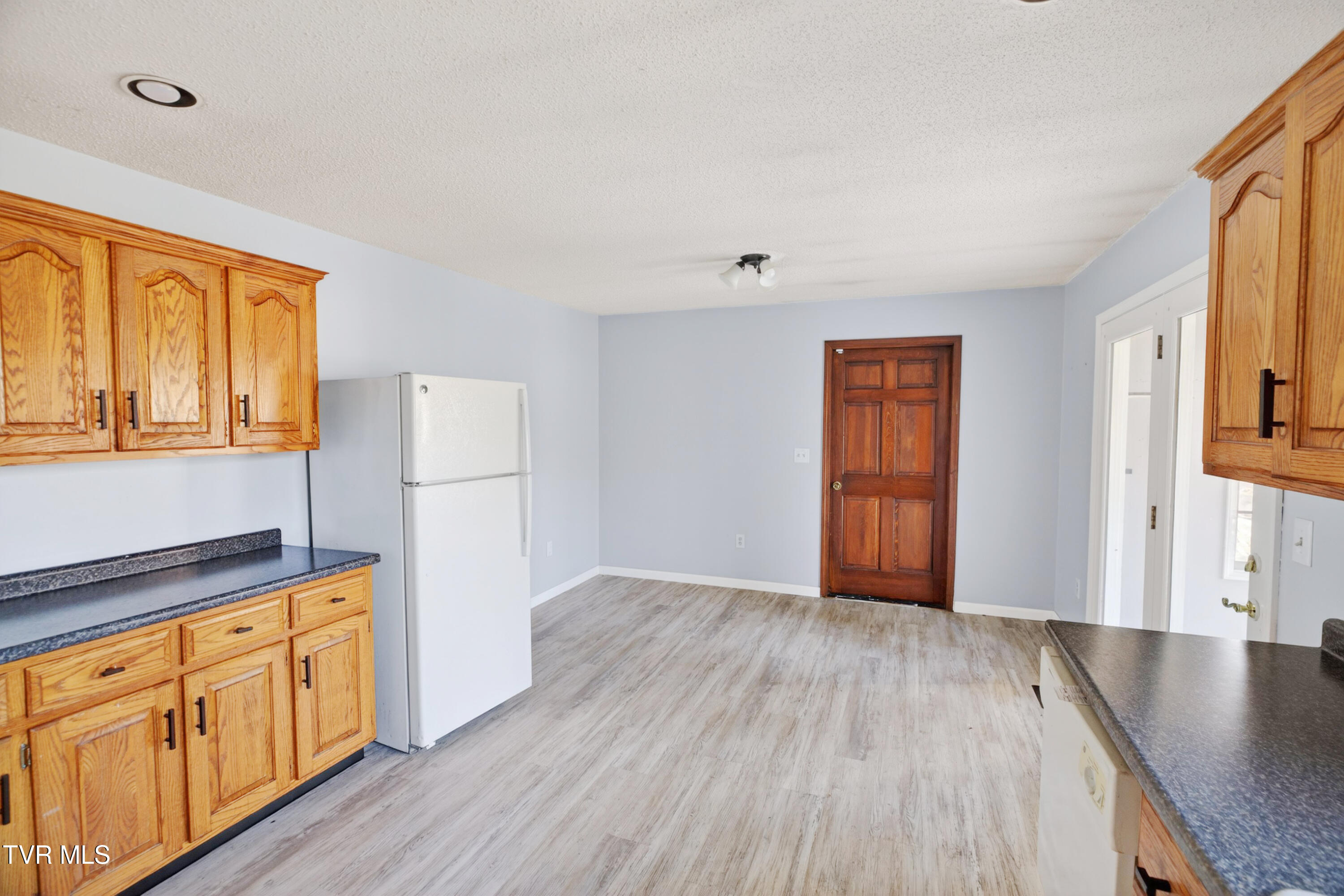 457 Terrace View Drive Bean Station, TN 37708 - Photo 10 of 38 010-457TerraceViewDrive-BeanStation-TN-3
