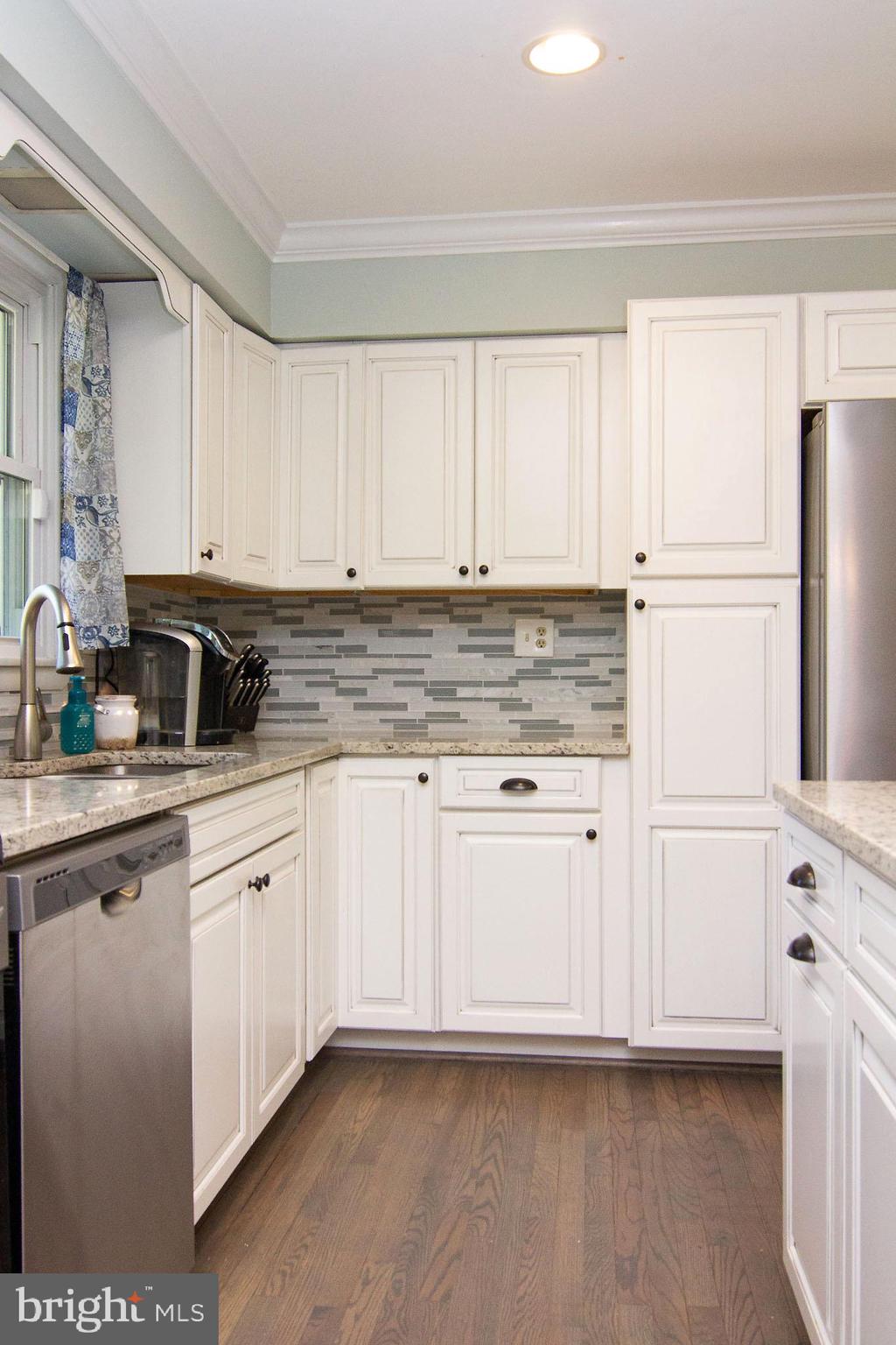 2412 Lawndale Road Finksburg, MD 21048 - Photo 16 of 44 Kitchen and appliances are brand new