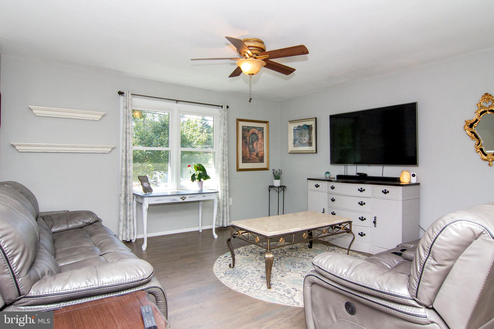 2412 Lawndale Road Finksburg, MD 21048 - Photo 7 of 44 Plenty of natural light