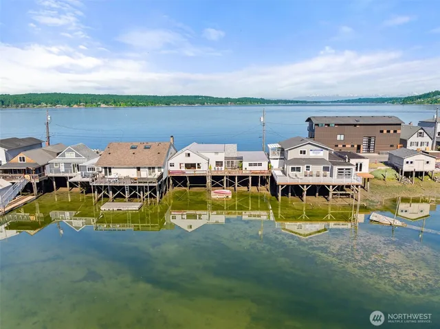 $1,150,000 | 2423 Day Island Boulevard West, University Place, WA 98466