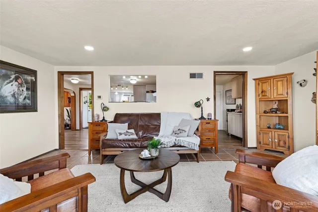 $1,150,000 | 2423 Day Island Boulevard West, University Place, WA 98466