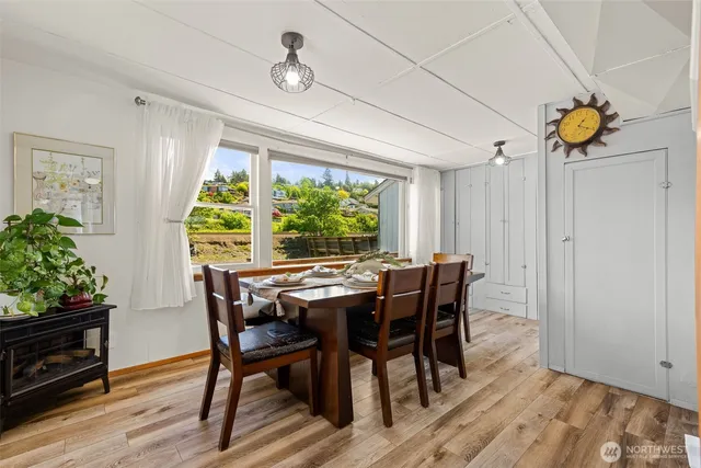 $1,150,000 | 2423 Day Island Boulevard West, University Place, WA 98466