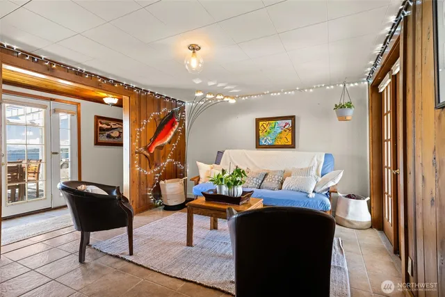 $1,150,000 | 2423 Day Island Boulevard West, University Place, WA 98466