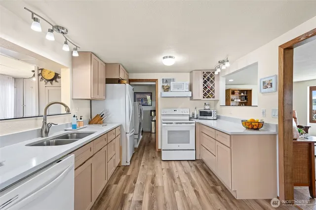 $1,150,000 | 2423 Day Island Boulevard West, University Place, WA 98466