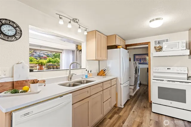 $1,150,000 | 2423 Day Island Boulevard West, University Place, WA 98466