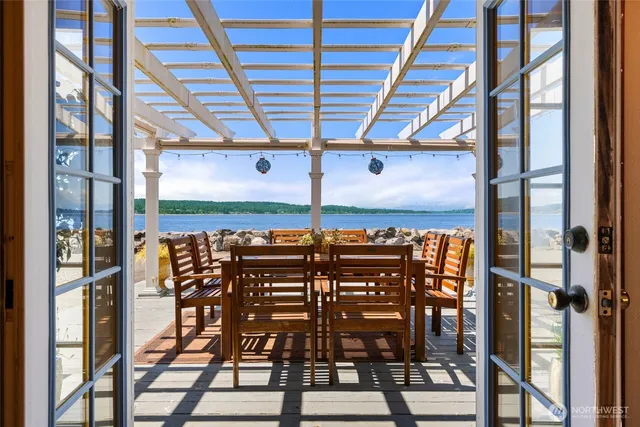 $1,150,000 | 2423 Day Island Boulevard West, University Place, WA 98466