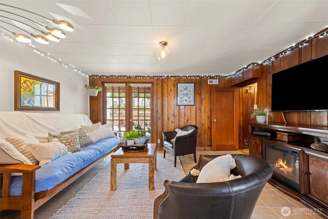 $1,150,000 | 2423 Day Island Boulevard West, University Place, WA 98466