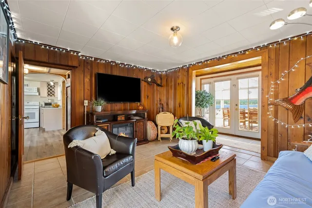 $1,150,000 | 2423 Day Island Boulevard West, University Place, WA 98466