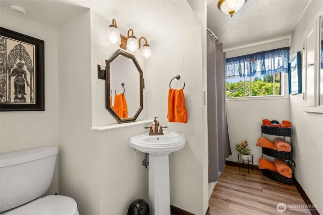 $1,150,000 | 2423 Day Island Boulevard West, University Place, WA 98466