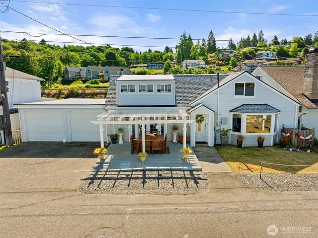 $1,150,000 | 2423 Day Island Boulevard West, University Place, WA 98466