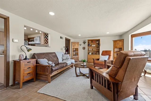 $1,150,000 | 2423 Day Island Boulevard West, University Place, WA 98466