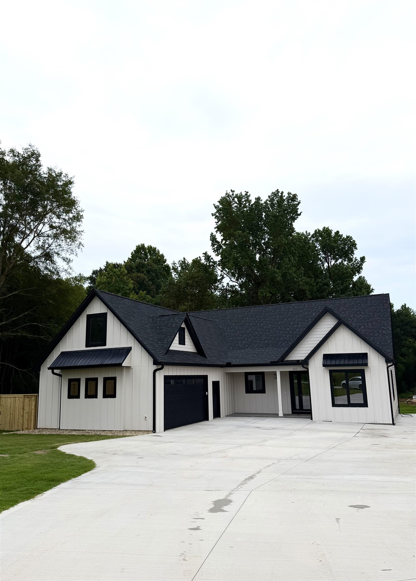 141 Babb Road Campobello, SC 29322 - Photo 2 of 48