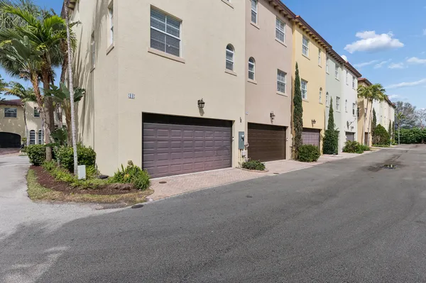 $4,800 | 41 Via Floresta Drive, Boca Raton, FL 33487