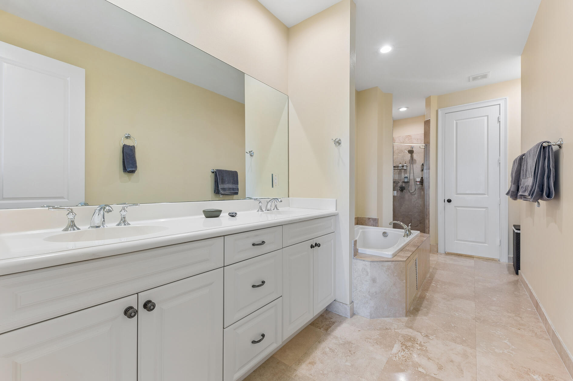 41 Via Floresta Drive Boca Raton, FL 33487 - Photo 8 of 16 07