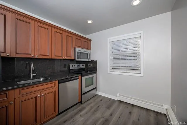 $2,970 | 60 Chelsea Court, Unit AD09, Bohemia, NY 11716